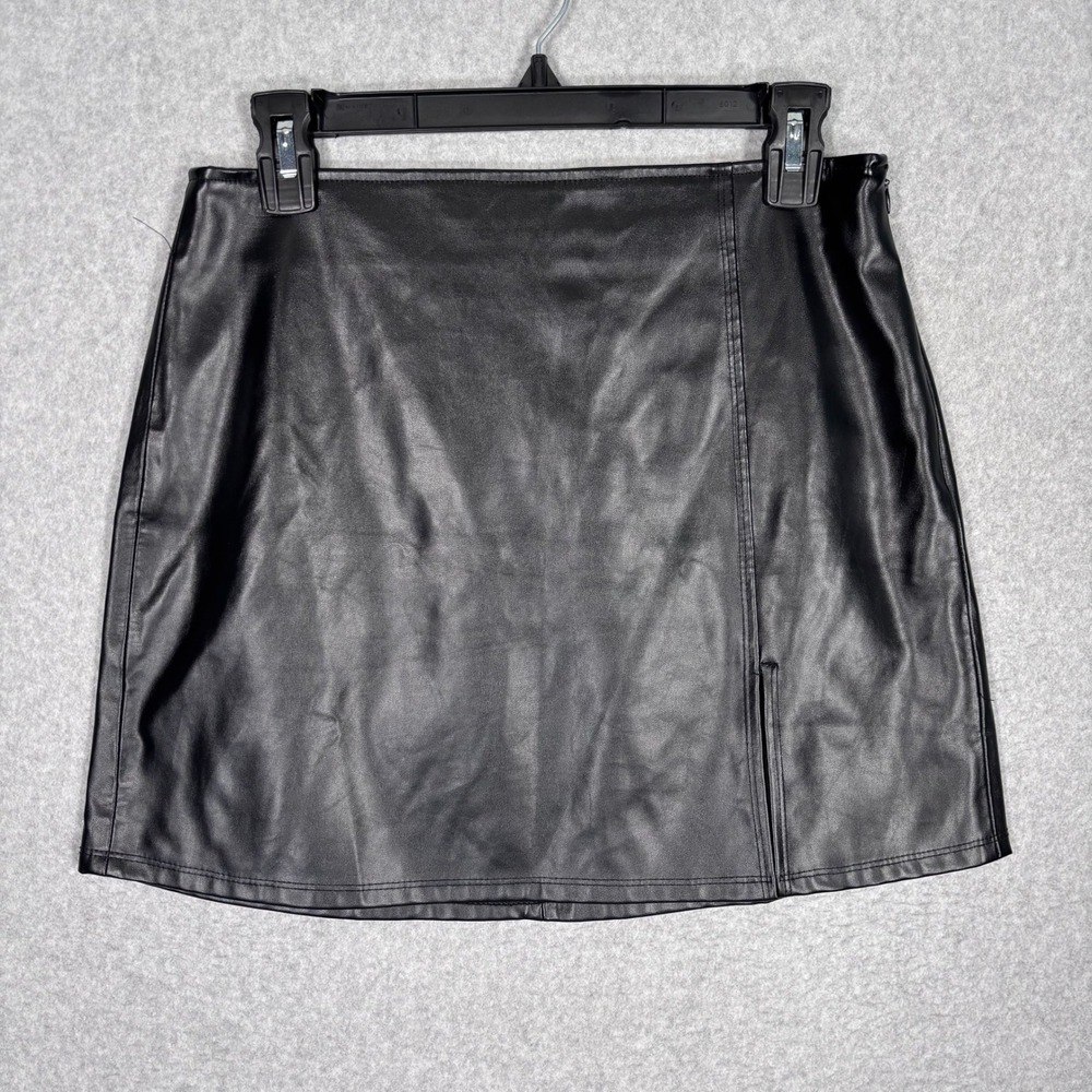 Kendall & Kylie Faux Leather Mini Skirt Medium Black Side Slit Stretch Chic